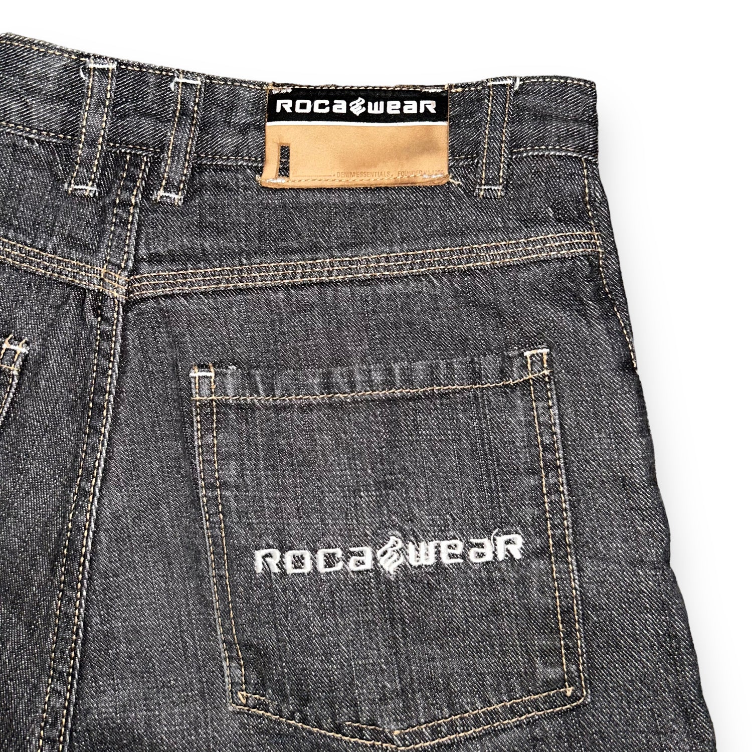 ROCAWEAR Vintage Baggy Shorts (28 US XS)