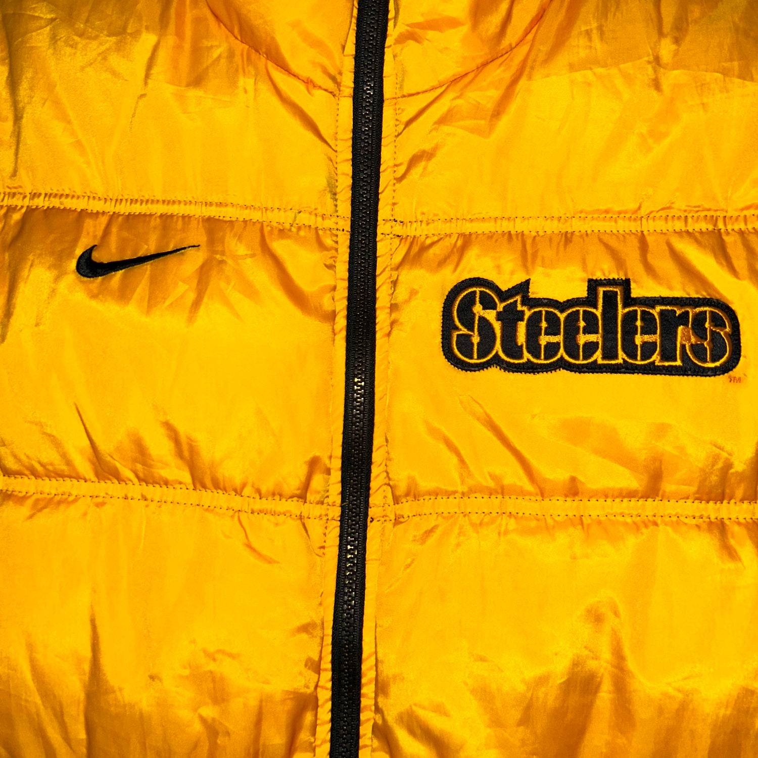 Nike Vintage Pittsburgh Stellers NFL Puffer Vest (M)